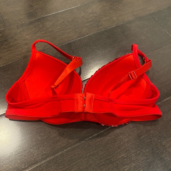 NWOT Red sequin bra size 34B - Picture 5 of 5